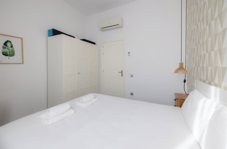 Room 5, Stay U-nique Apartments at Av. Republica Argentina, Barcelona