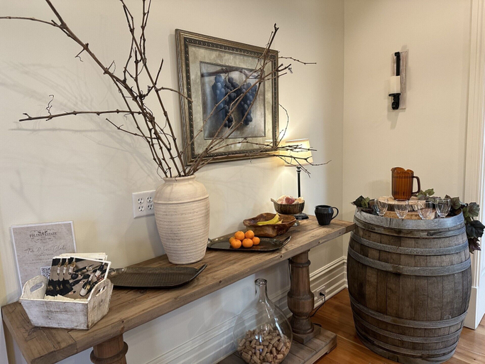Food & Drinks 5, Vintner's Inn by Folino Estate Winery, Berks