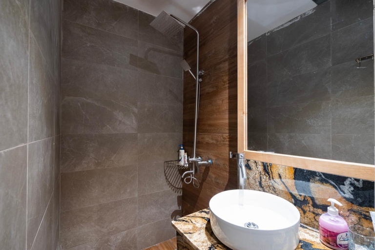 Bathroom 3, Haven Hut Hotel Ky Con, District 1