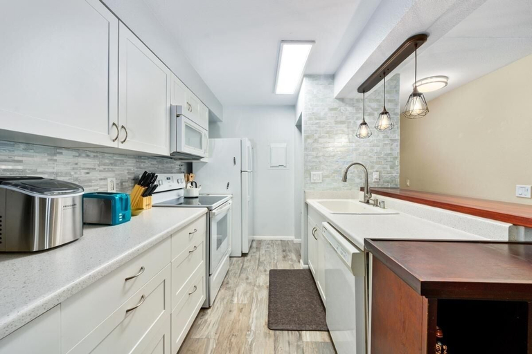 Private kitchen 3, Big Island Fairway Terrace A-202 2 Bedroom Condo, Hawaii