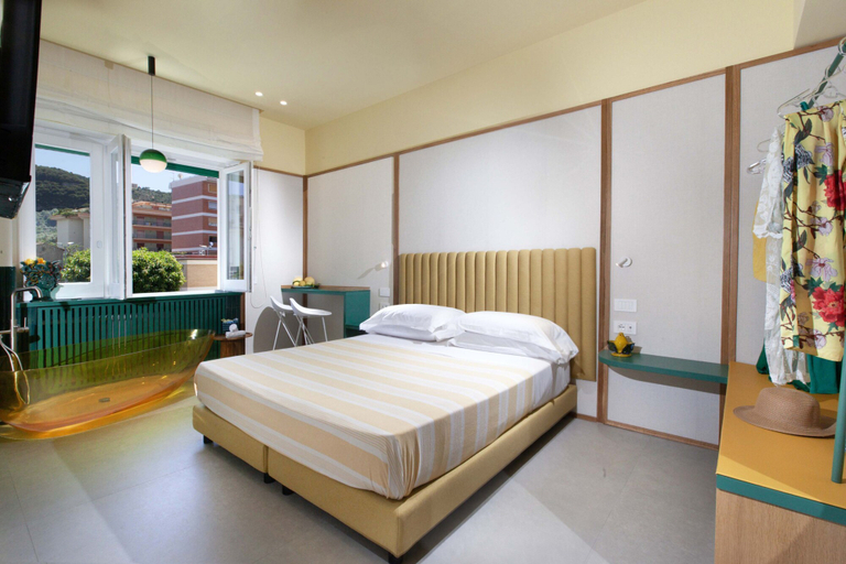 Room 2, Suite Pina Emerald in Sorrento, Napoli