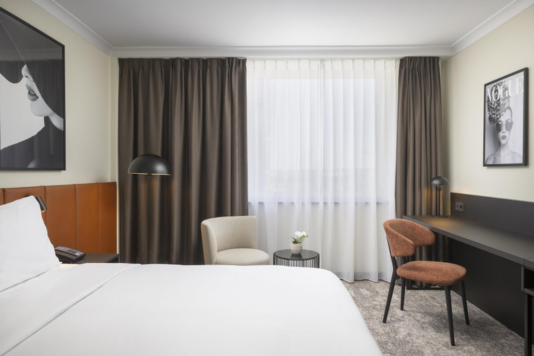 Bedroom 3, Hilton Düsseldorf, Düsseldorf