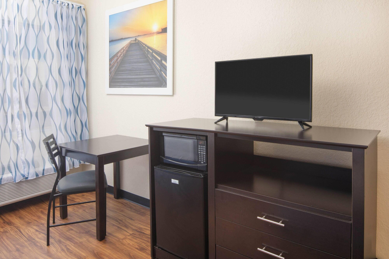 Others 5, Days Inn by Wyndham Macon I-75 North, Bibb