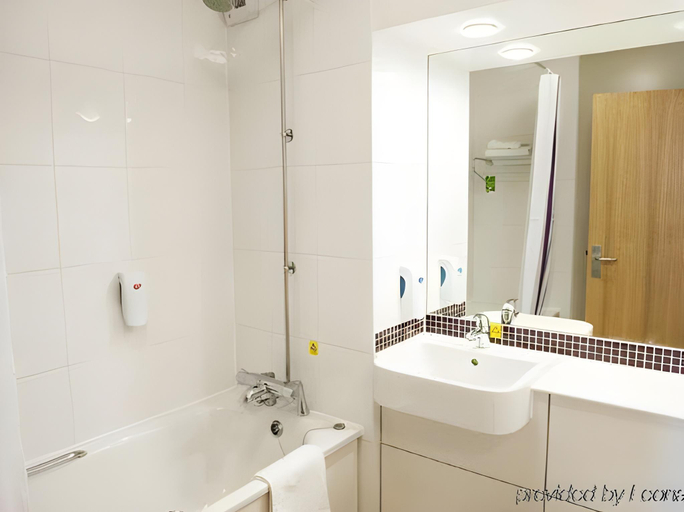 Bathroom 4, West Bromwich, Sandwell