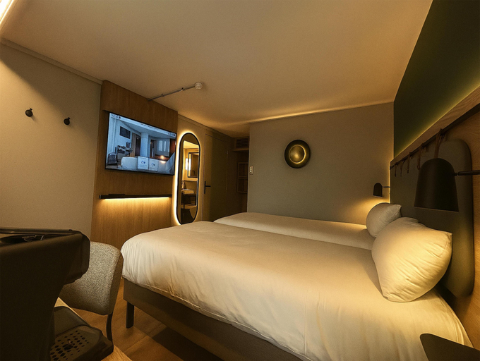 Bedroom 3, Campanile Clermont Ferrand Nord - Riom, Puy-de-Dôme