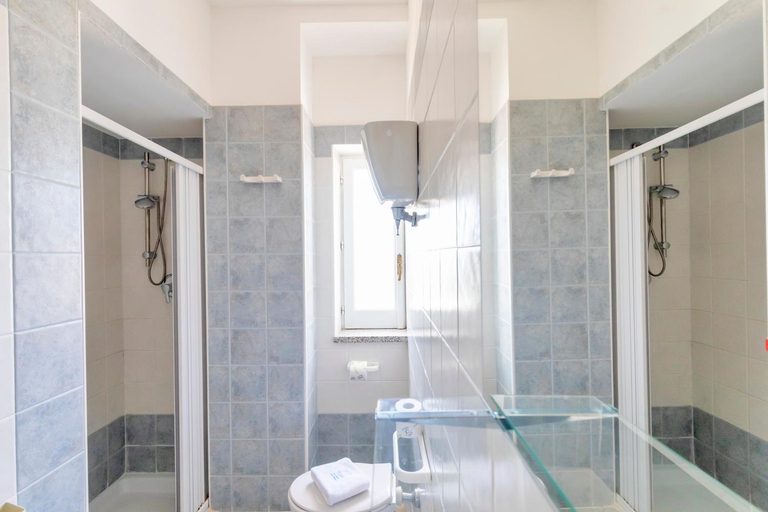 Bathroom 3, Hotel Calabrisella, Vibo Valentia