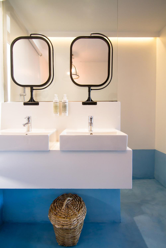 Bathroom 4, 7 Islas Hotel, Madrid
