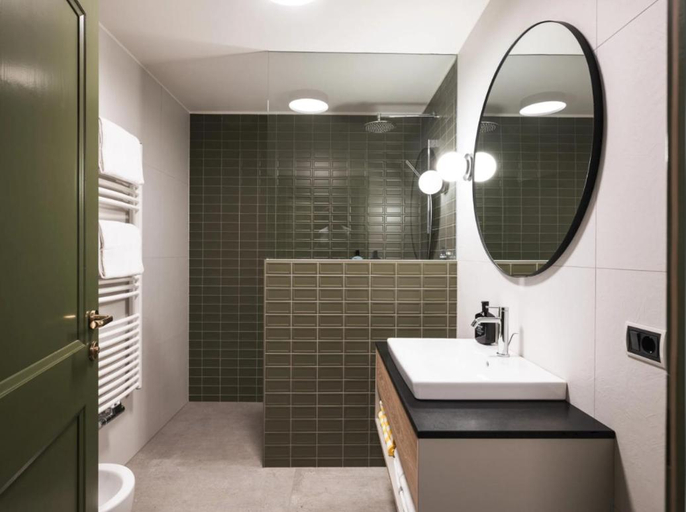 Bathroom, Hotel Bad Waldbrunn, Bolzano