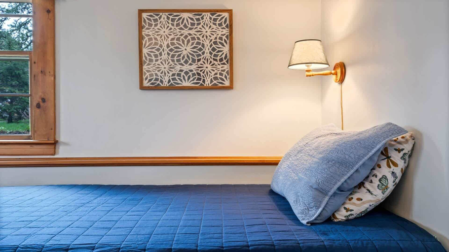 Bedroom 3, Beachside - Oceanside - Walk Onto the Beach!, York