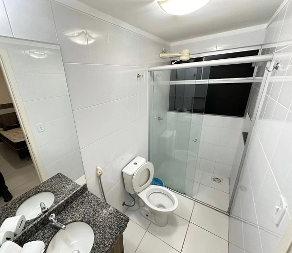 Bathroom 3, Lacqua diRoma, Caldas Novas