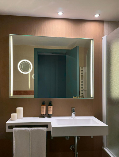 Bathroom 4, Luze Castellana, Madrid