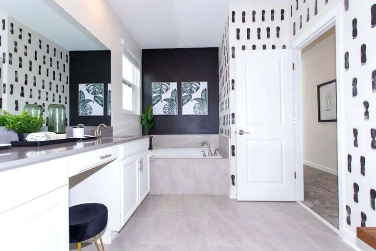 Room 2, Family 5BD Spa Pool Game Loft Near Disney, Osceola