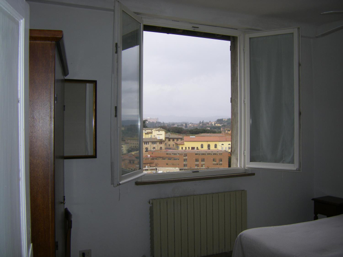 Others 5, Albergo Cannon d'Oro, Siena