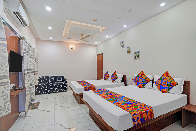 Room 5, FabHotel Kaveri Executive - Nr Alandi vithoba temple, Pune