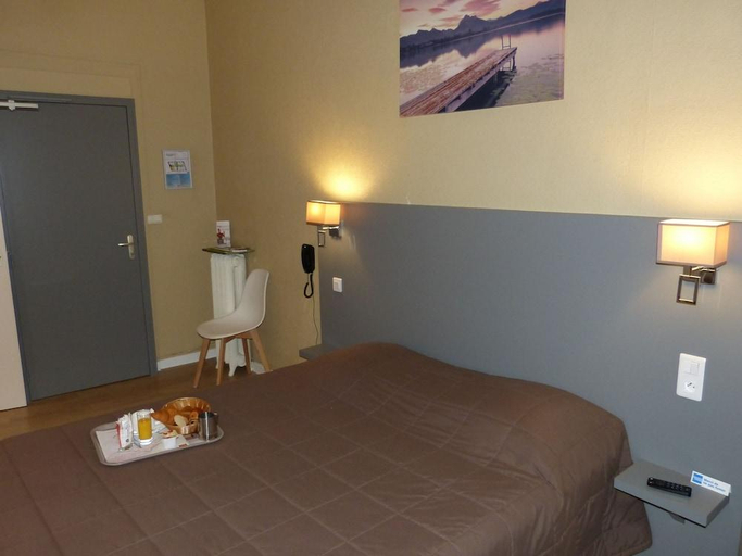 Bedroom 3, Hotel Terminus, Loire-Atlantique