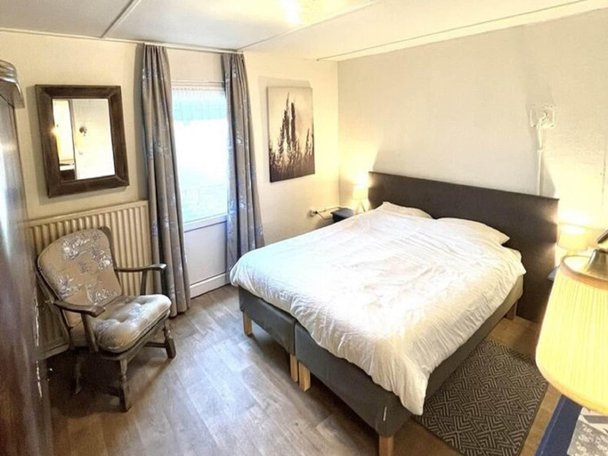 Bedroom 2, Farmhouse in Nederweert near Canal Trails, Nederweert