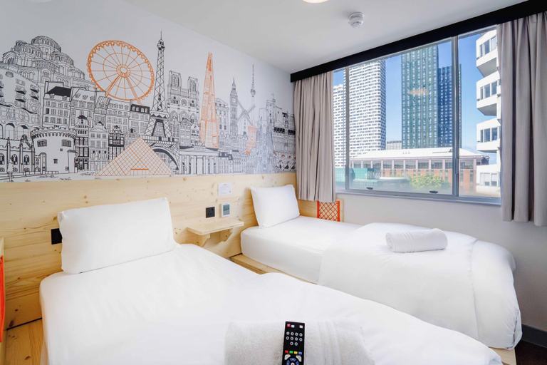 Bedroom 3, easyHotel London Croydon, London