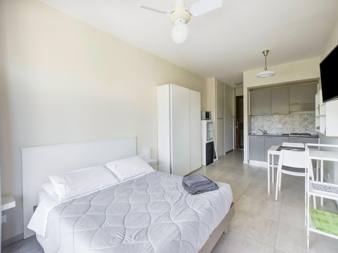 Bedroom 2, Apartment near Lake Garda with Pool, Brescia
