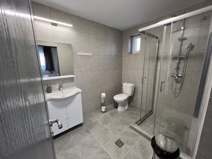 Bathroom 3, Salin Home, Ocna Mures