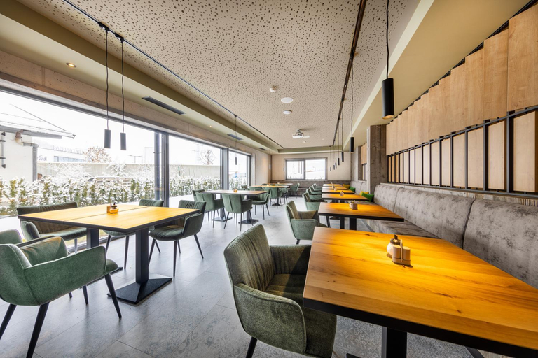 Food & Drinks 5, People's Hotel, Zell am See