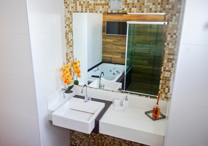 Bathroom 3, Pers Palace Hotel, Santa Inês