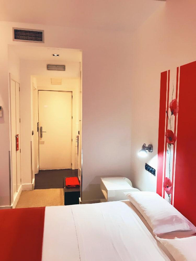 Others 5, Hostal Santa Ana Colors, Madrid