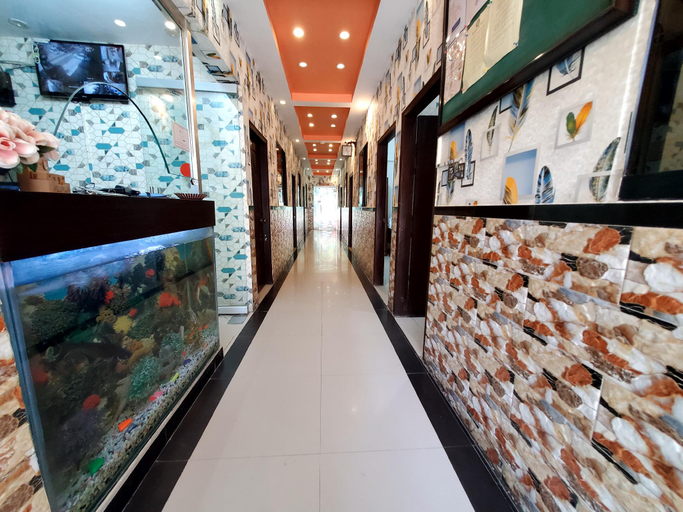 Public Area 3, Diplomat Inn Hotel, Karachi