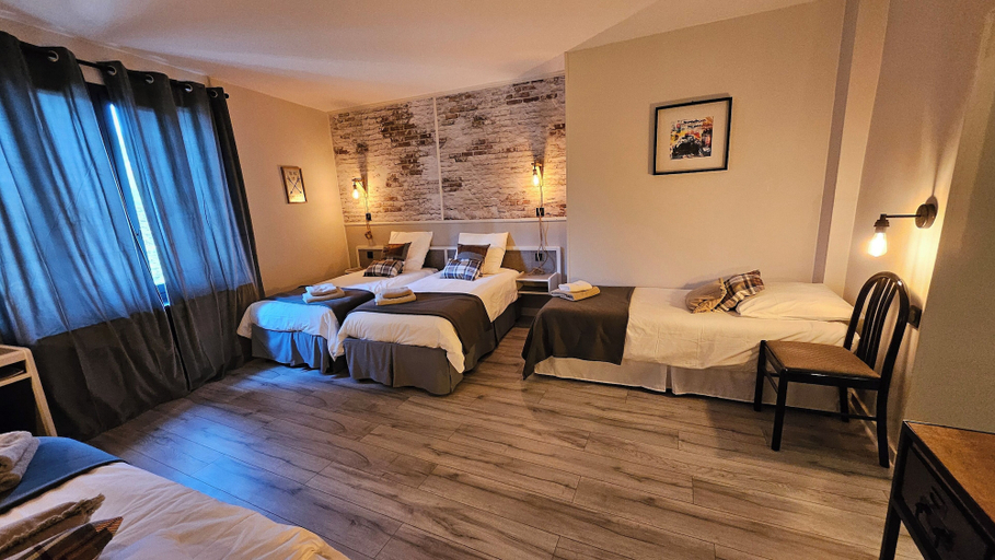 Bedroom 3, AUBERGE DE LA MARINE, Côte-d'Or