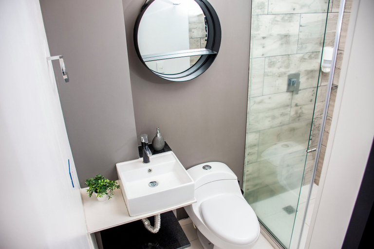 Bathroom 3, The Coffee Club Hotel, Manizales