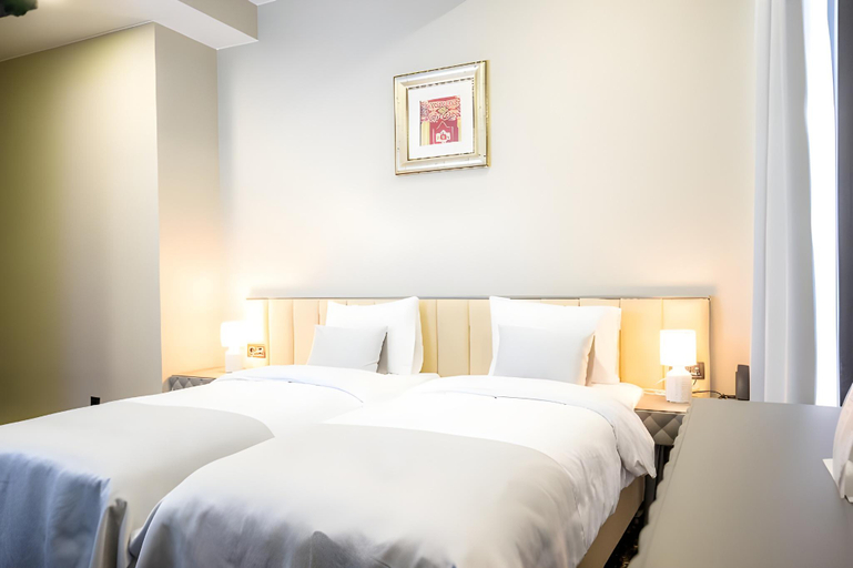 Bedroom 3, Brosse Garden Hotel, Tbilisi