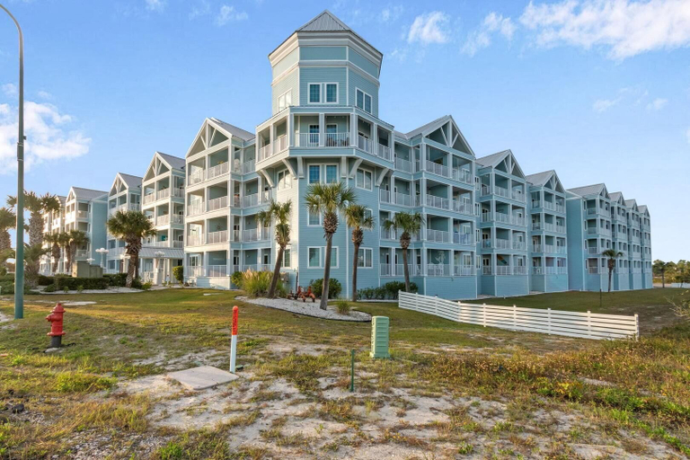 Exterior & Views 2, Grand Caribbean 209, Baldwin