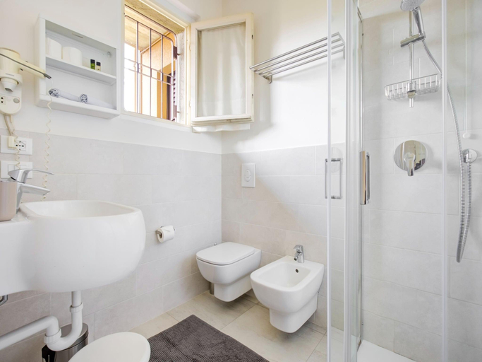 Bathroom 3, Apartment near Lake Garda with Pool, Brescia