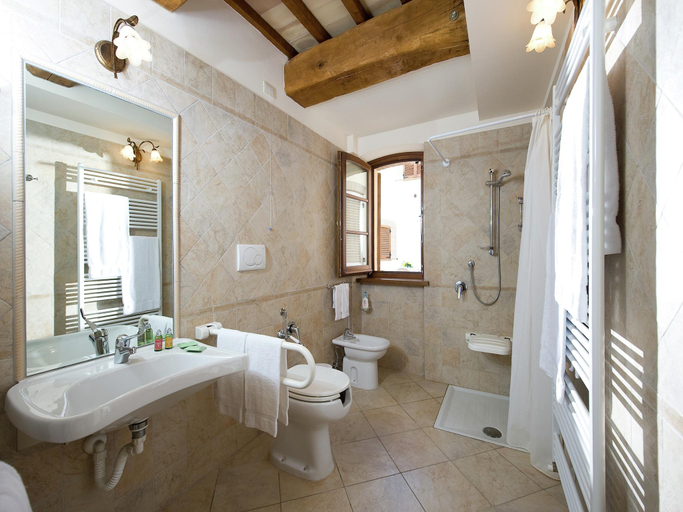 Bathroom, Romantic Countryside Escape, Perugia