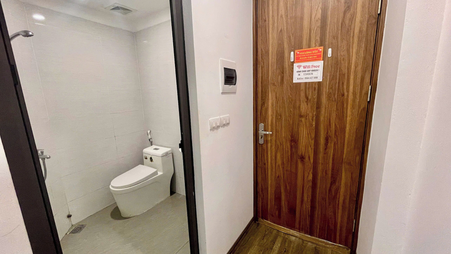 Bathroom 3, Era Apartment Khuc Thua Du, Cầu Giấy
