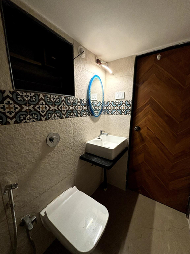 Bathroom 4, Sea Lestine by Soumil's Stays, Raigarh
