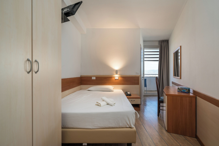 Bedroom 3, Hotel Centro Turistico Gardesano, Verona