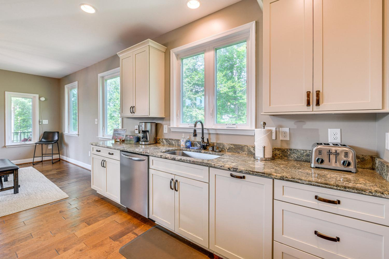 Others 4, Lake Anna Home w/ Dock & Private Shoreline!, Louisa