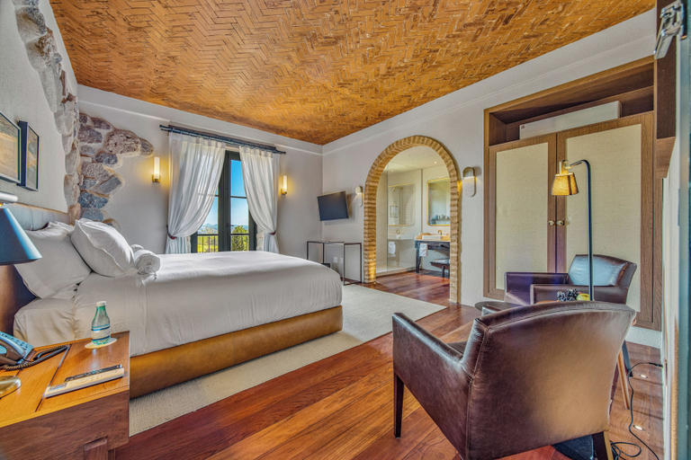 Room 2, Hotel Borgo Del Vino, Areal