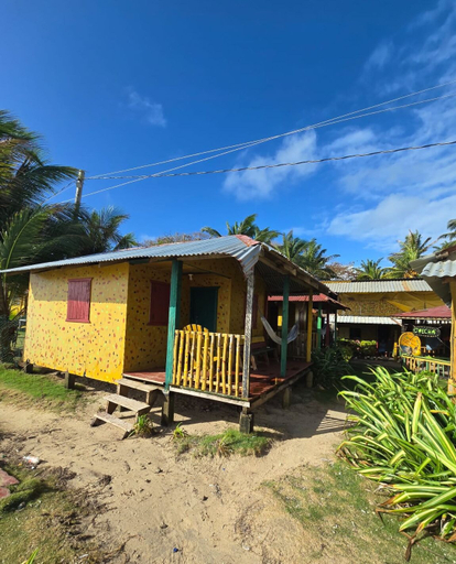 Exterior 3, Graces Place Cool Spot, Laguna de Perlas