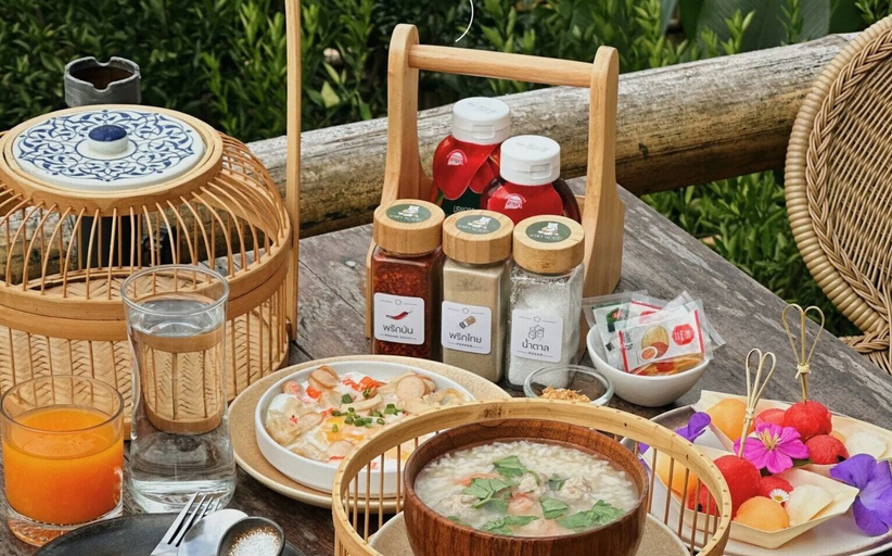 Food & Drinks 5, Akha PhamiO, Mae Sai