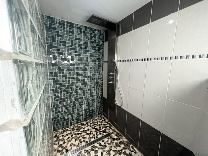 Bathroom 4, Holiday Home in Verviers with Sauna, Liège