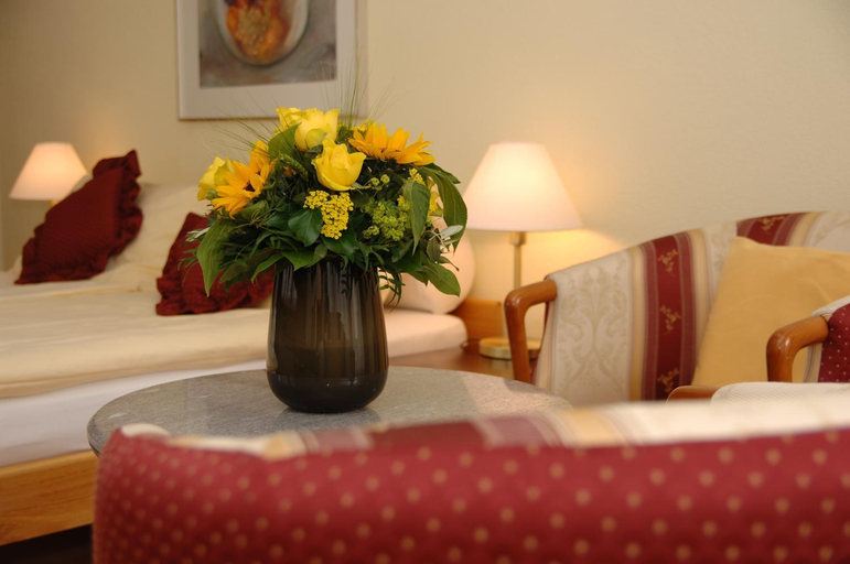 Bedroom 3, Chalet-Hôtel Beau Site Fitness & Spa, Frutigen