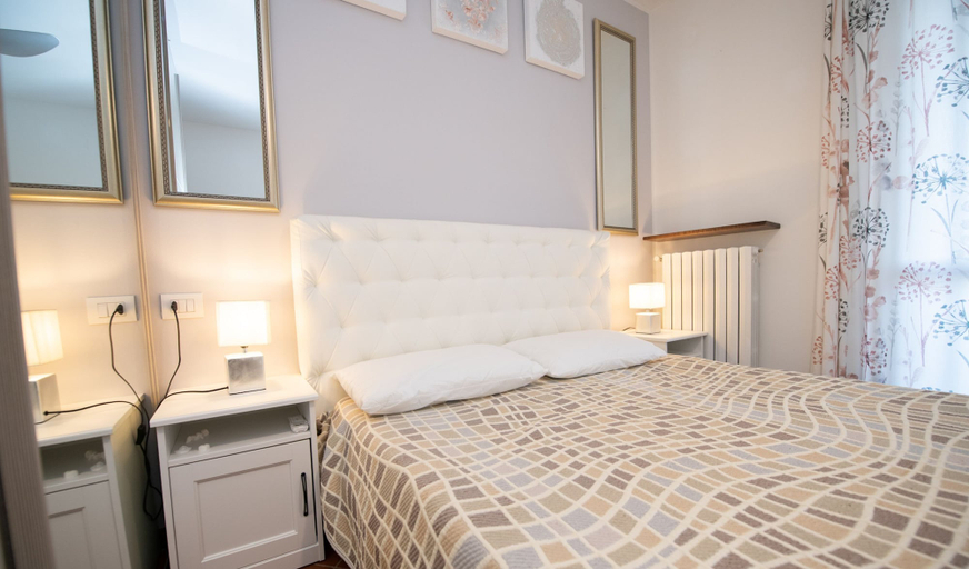 Bedroom 4, Appartamento le Terrazze Soiano, Brescia