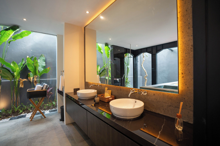 Bathroom, VILLA NANDI, Badung