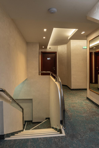 Public Area 2, Hotel Astral, Ruma