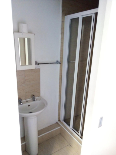 Bathroom 2, Sandz accomodation at 108, eThekwini