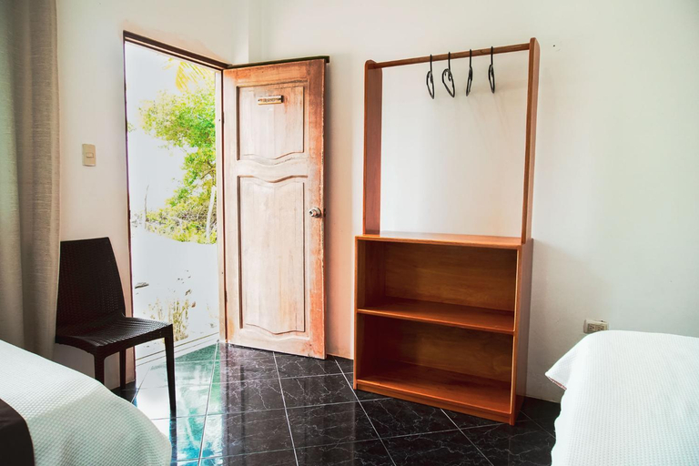 Bedroom 2, Hotel La Jungla, Isabela
