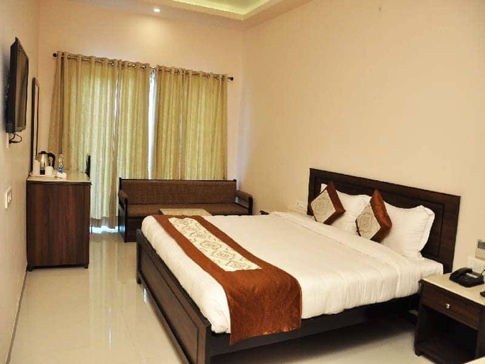Bedroom 2, Hotel Tulip Le Grand, Udaipur