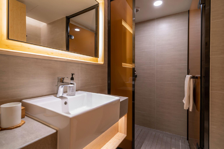 Bathroom 4, JI Hotel Xiamen Zhongshan Road Ferry Terminal, Xiamen