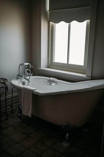 Bathroom 4, Vintner's Inn by Folino Estate Winery, Berks